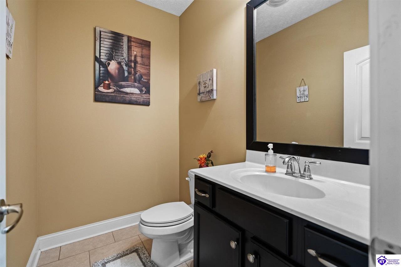 125 Hopewell Court photo 11