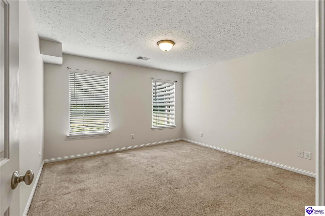 102 A Legacy Court photo 32
