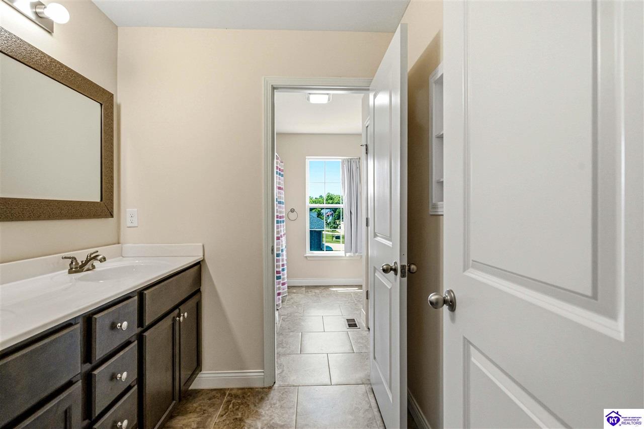 404 Lambrusco Way photo 31