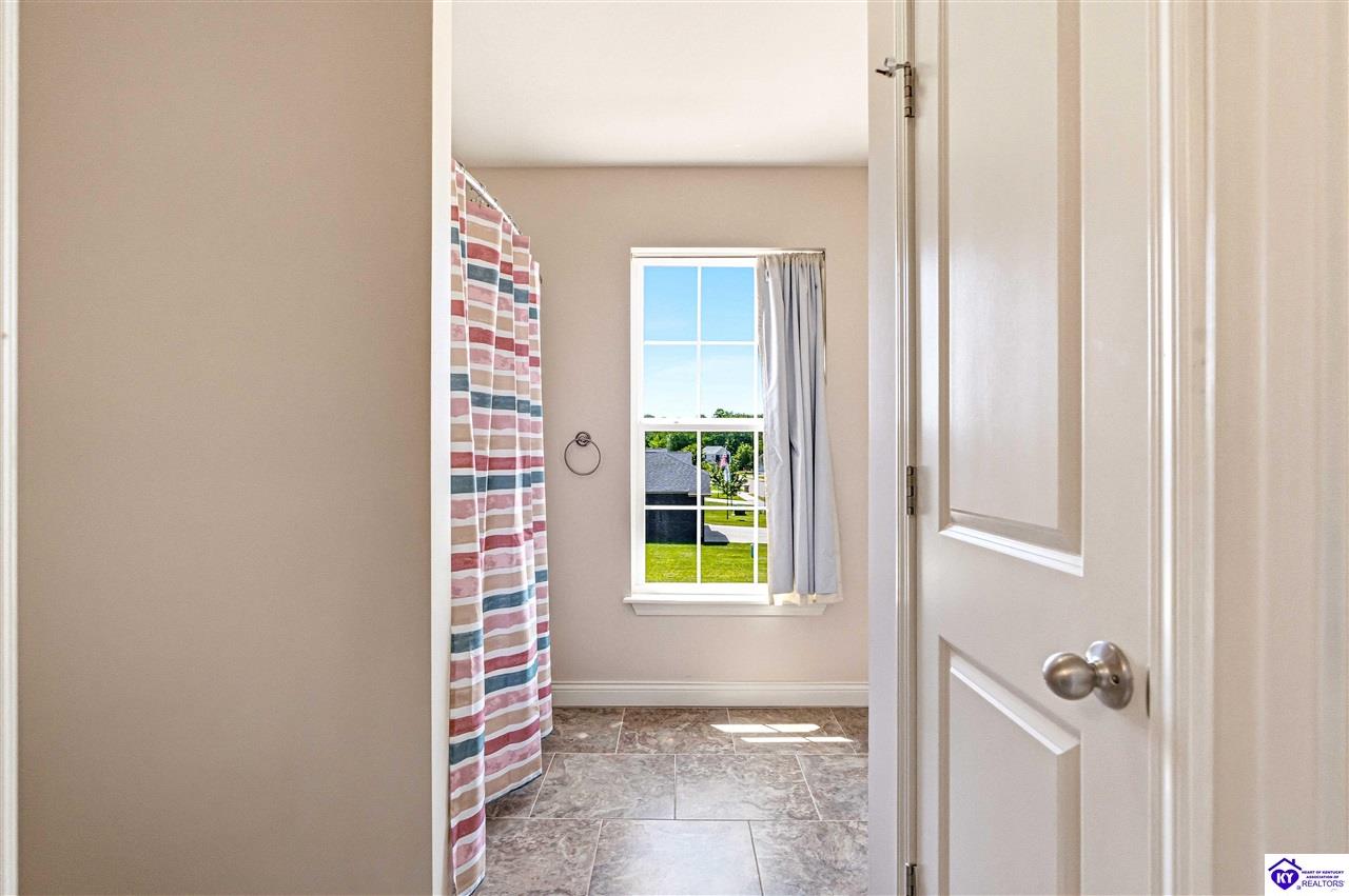 404 Lambrusco Way photo 32