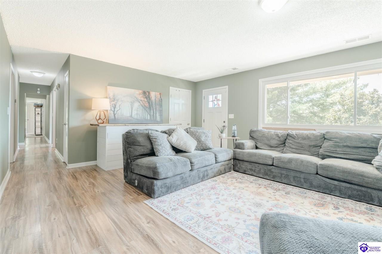 100 Lake Drive photo 10