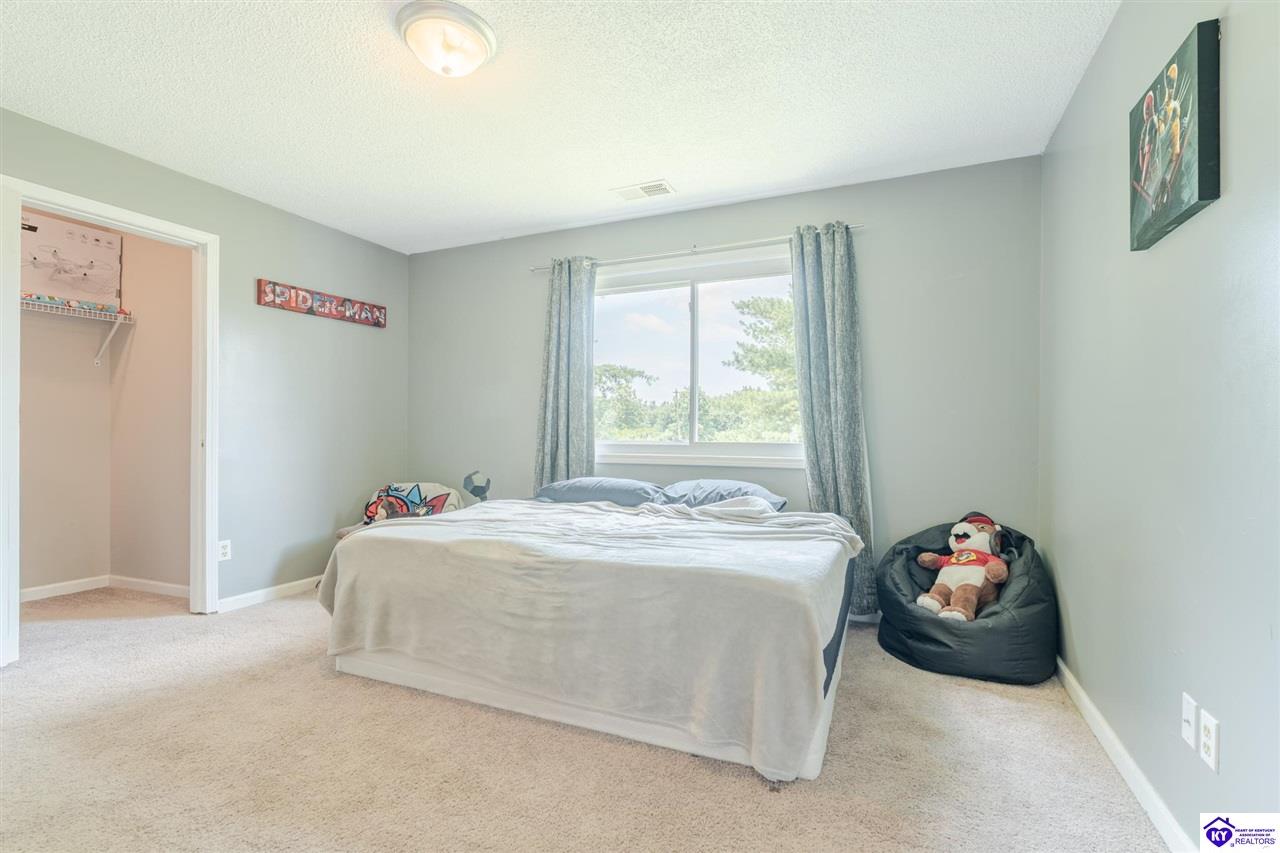 100 Lake Drive photo 14