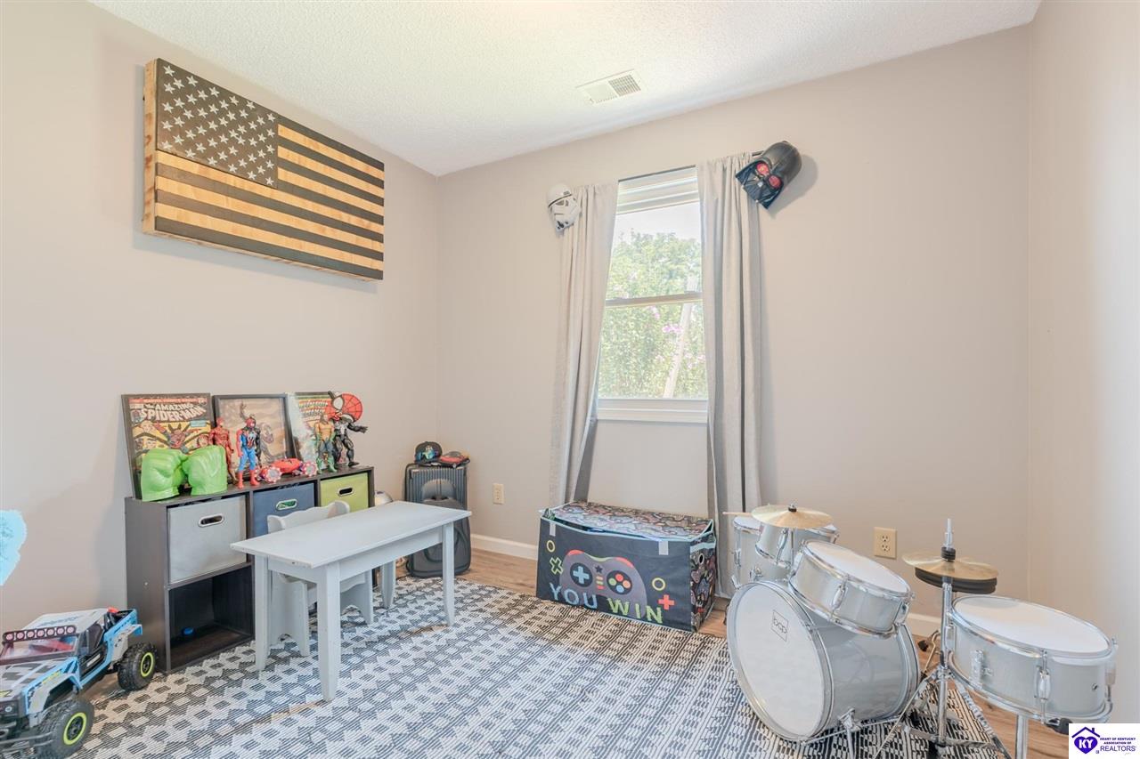 100 Lake Drive photo 15