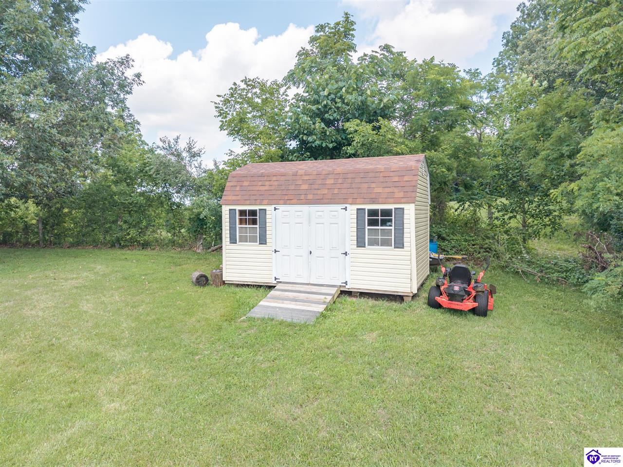 100 Lake Drive photo 22