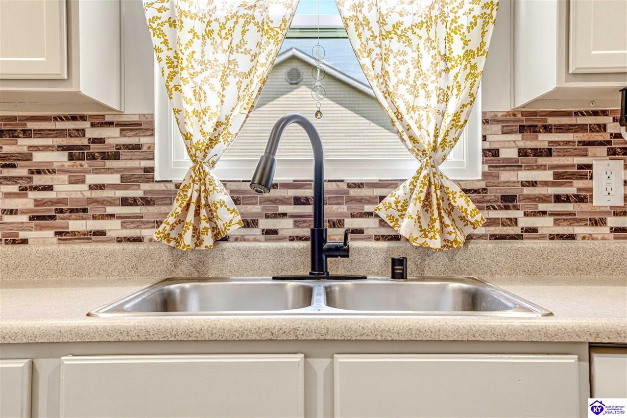 107 Clover Court photo 13