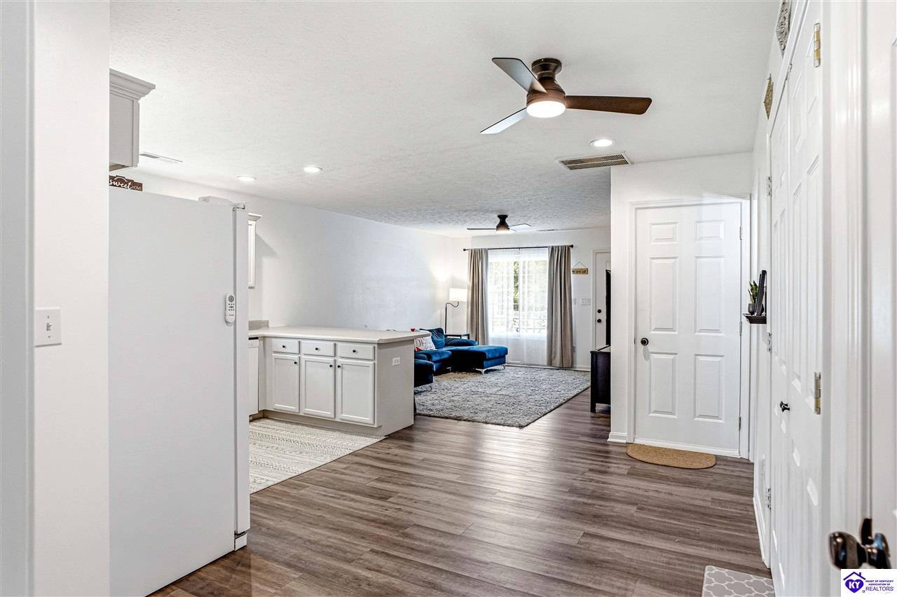 107 Clover Court photo 14