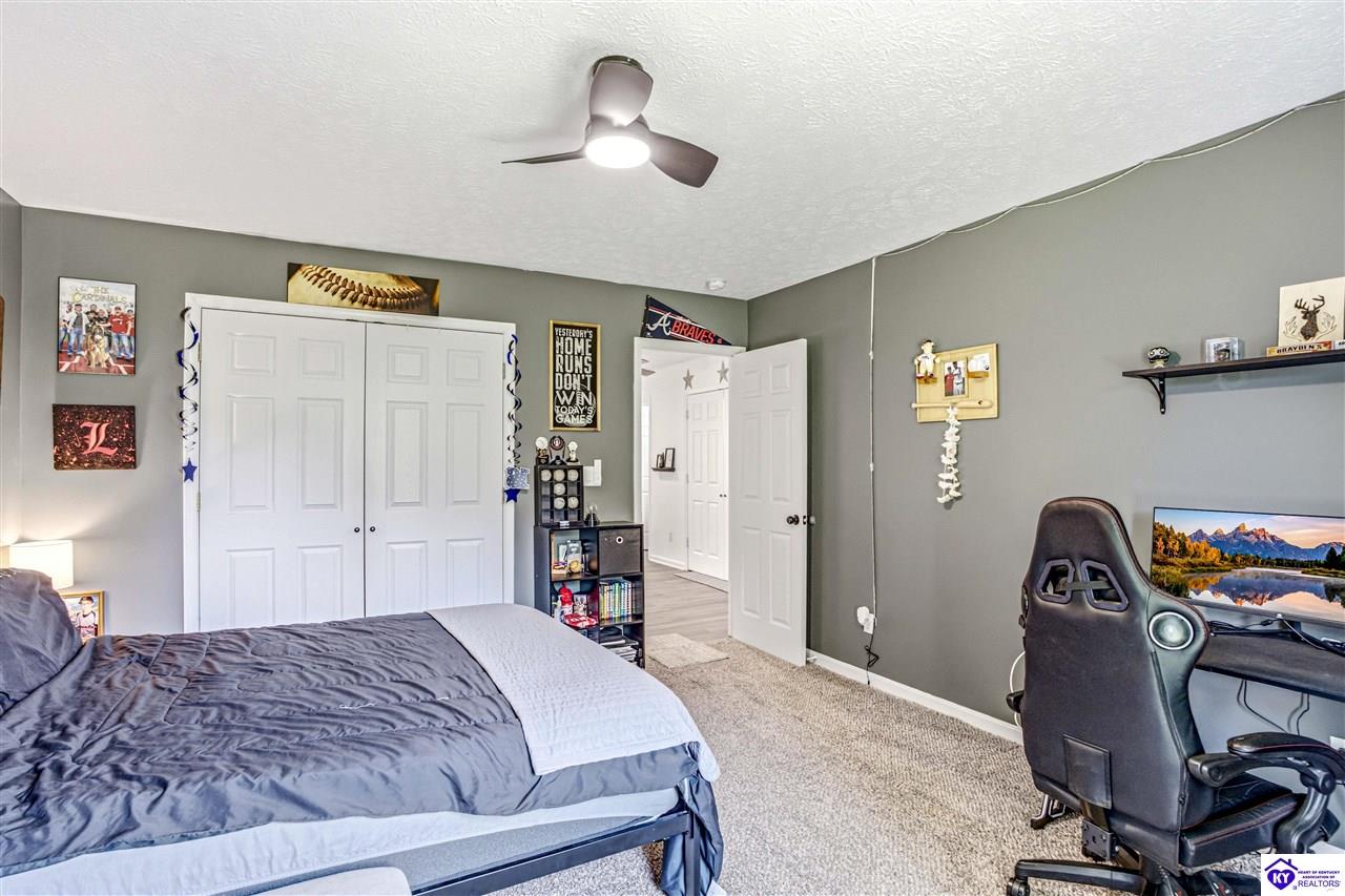107 Clover Court photo 18