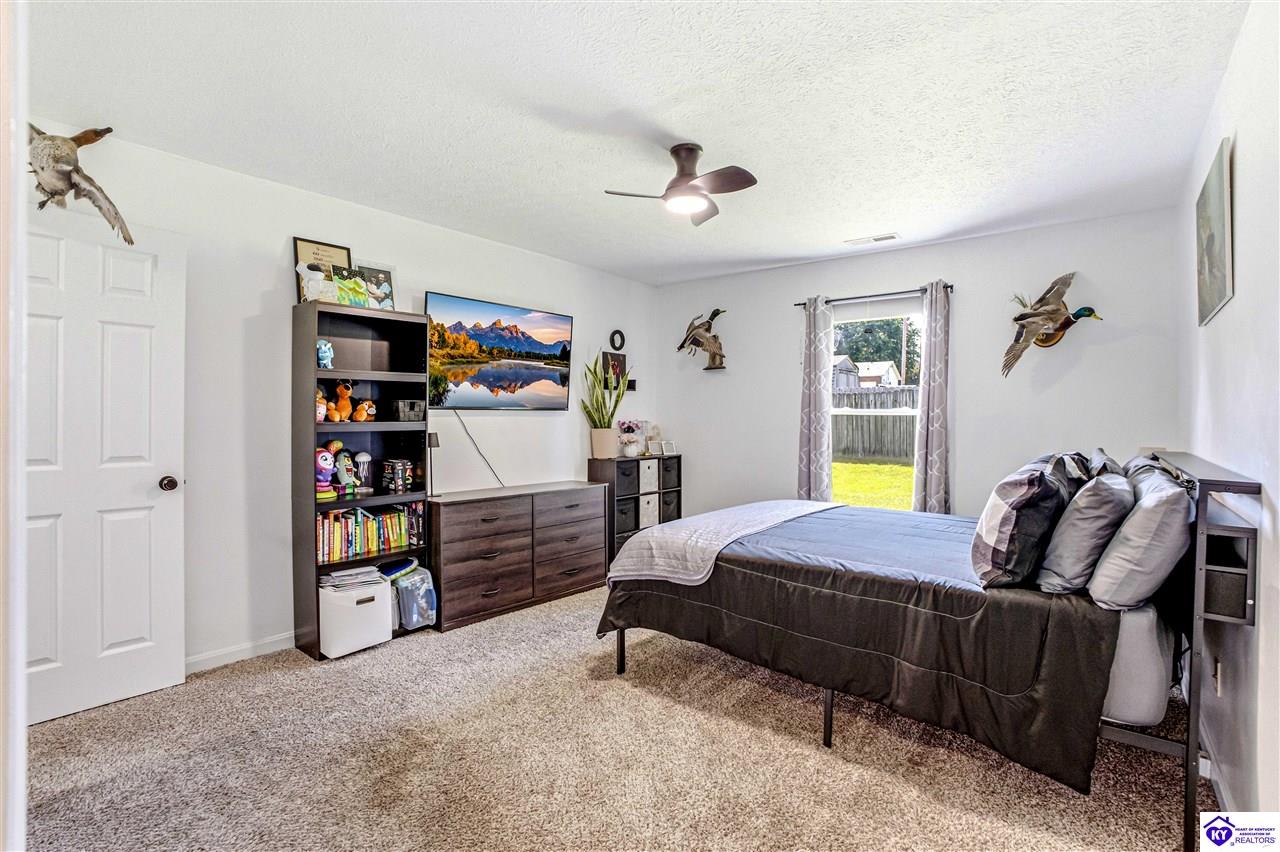107 Clover Court photo 19