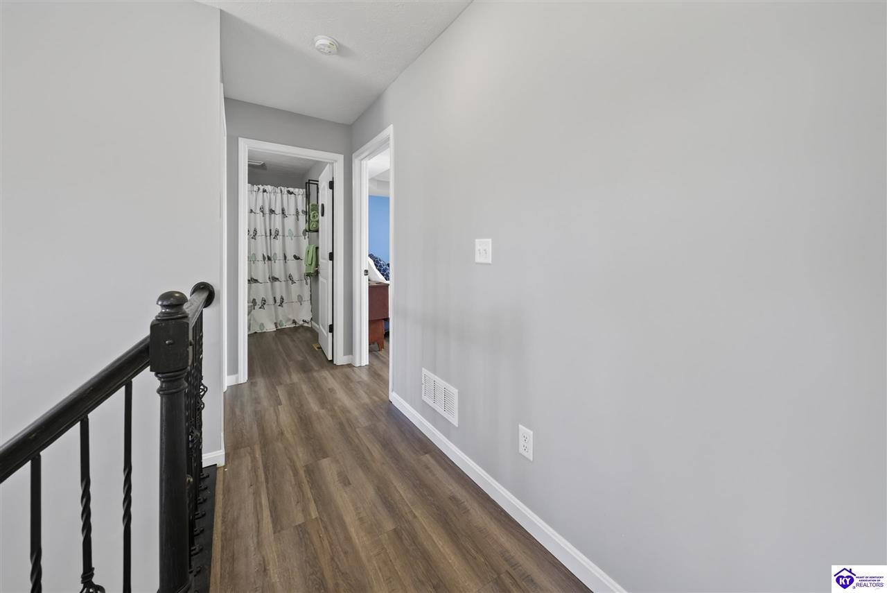 580 House Lane photo 17