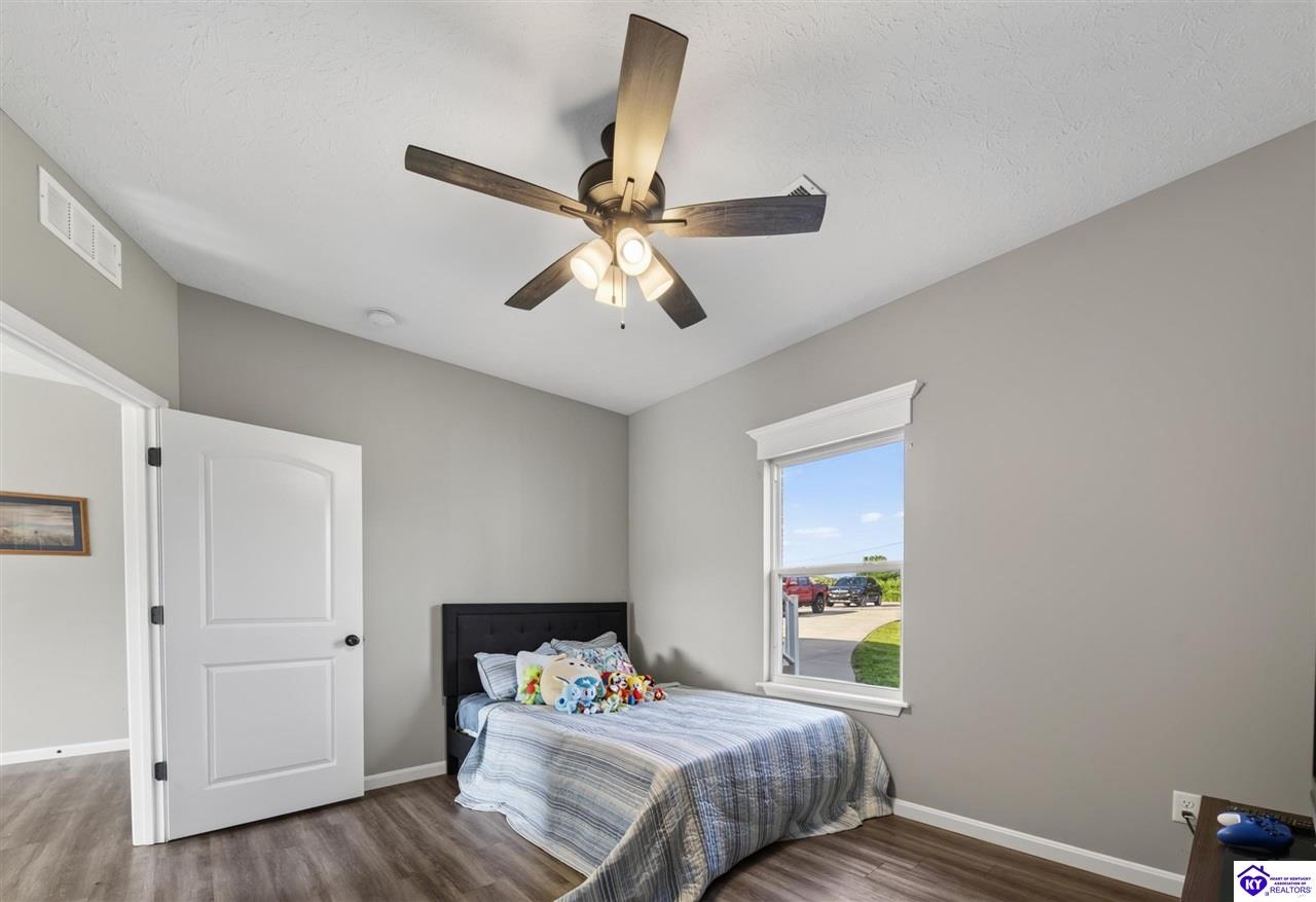580 House Lane photo 25