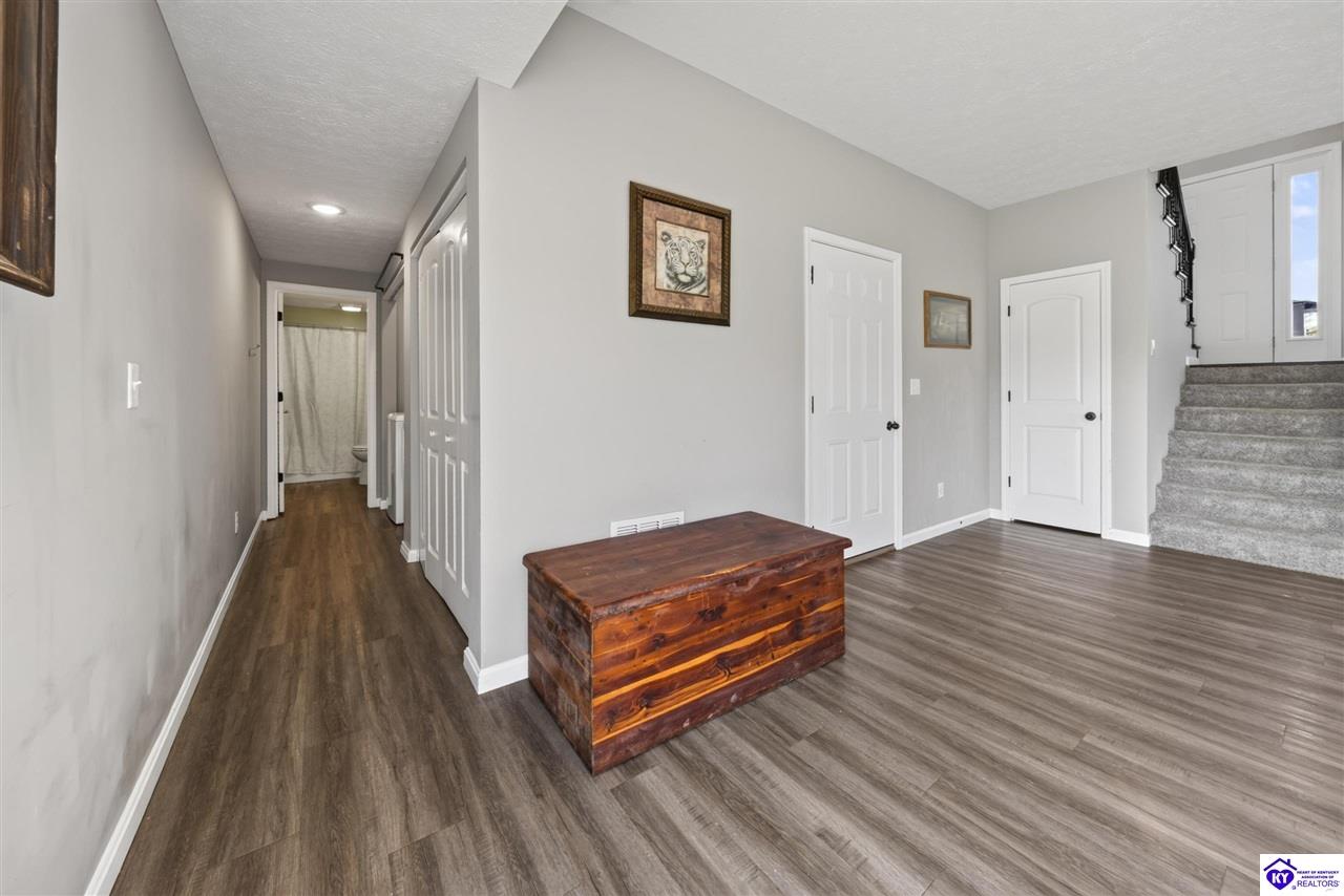 580 House Lane photo 26