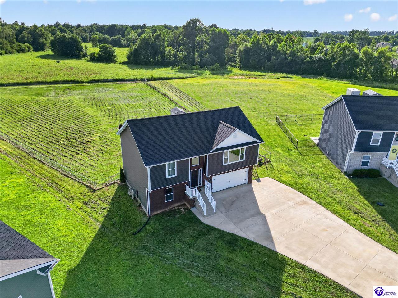 580 House Lane photo 3