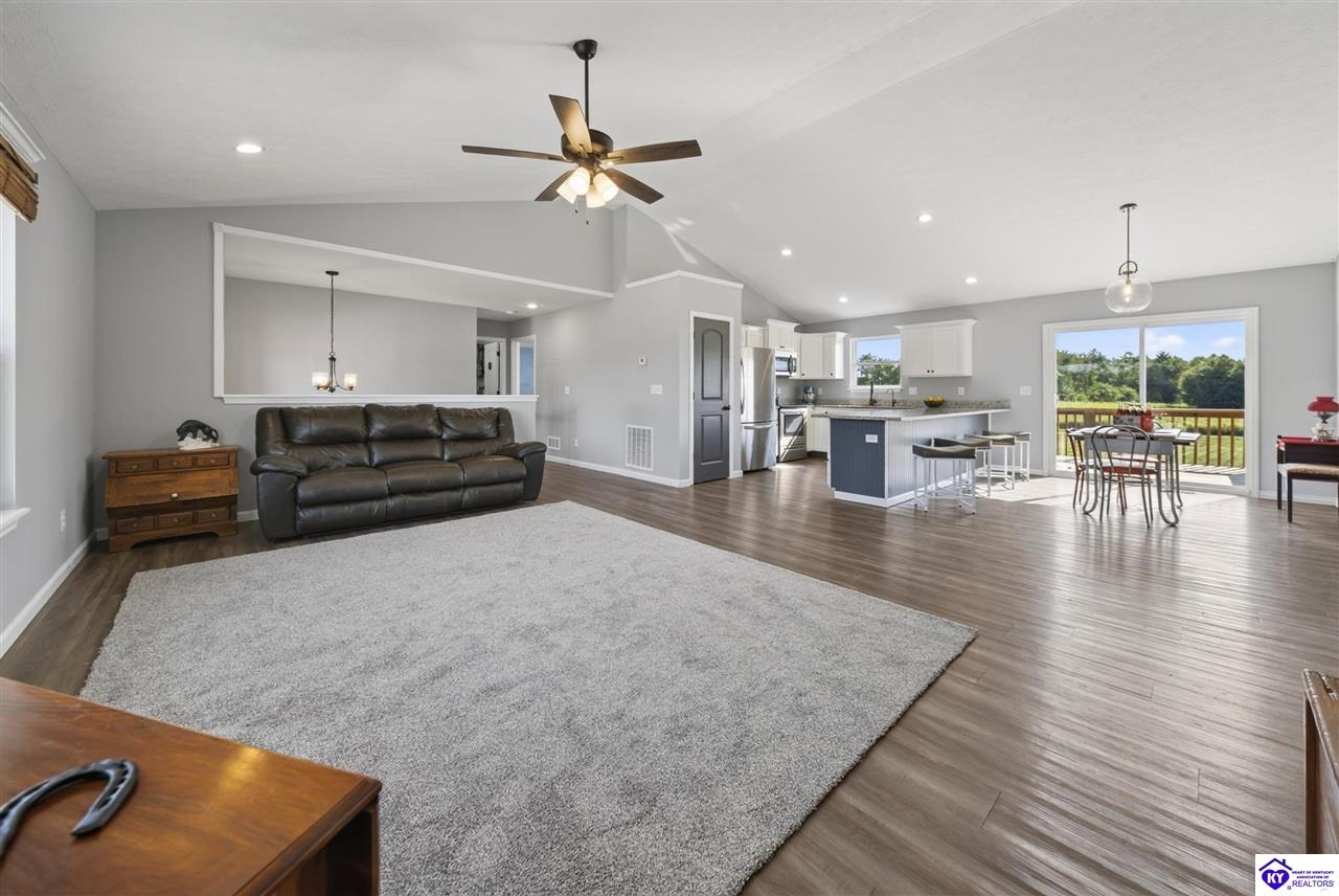 580 House Lane photo 8