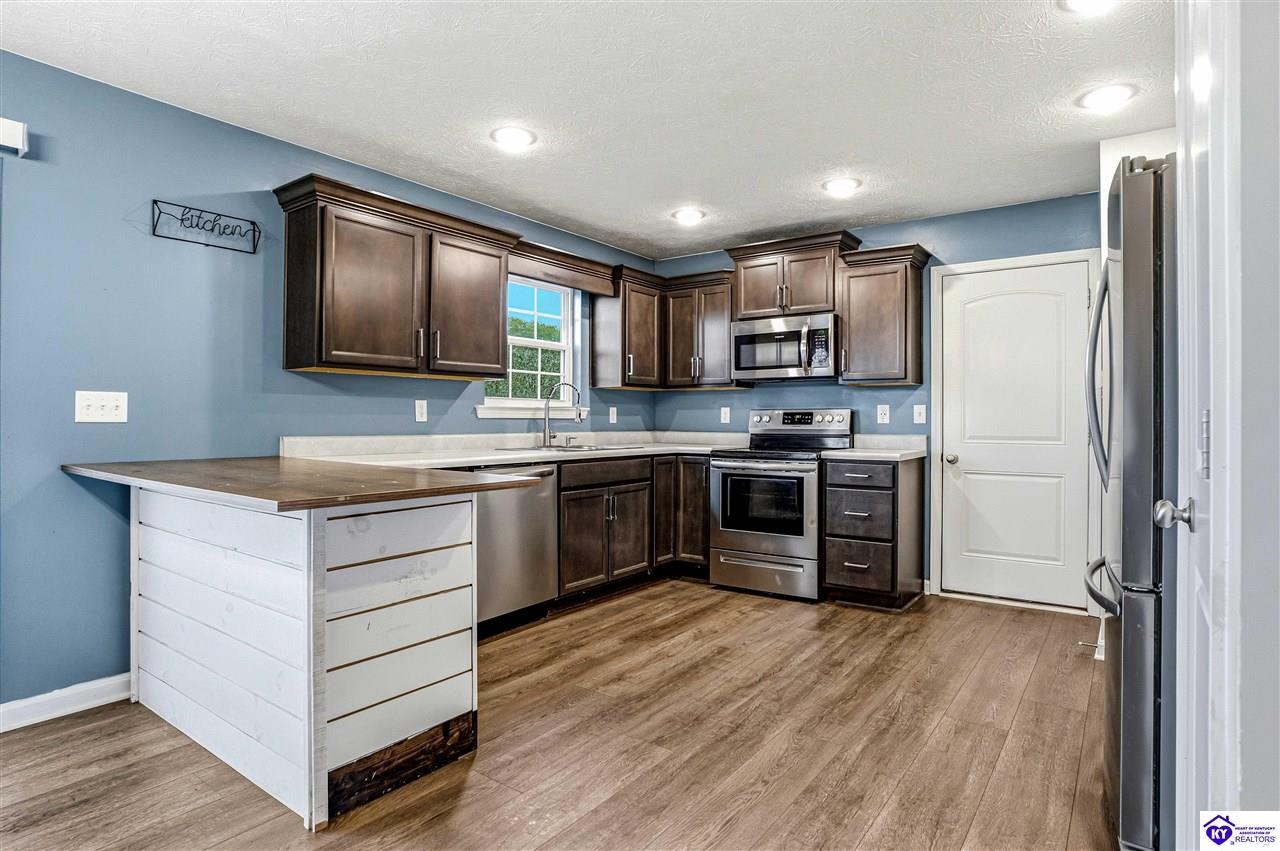 129 Molly Way photo 10