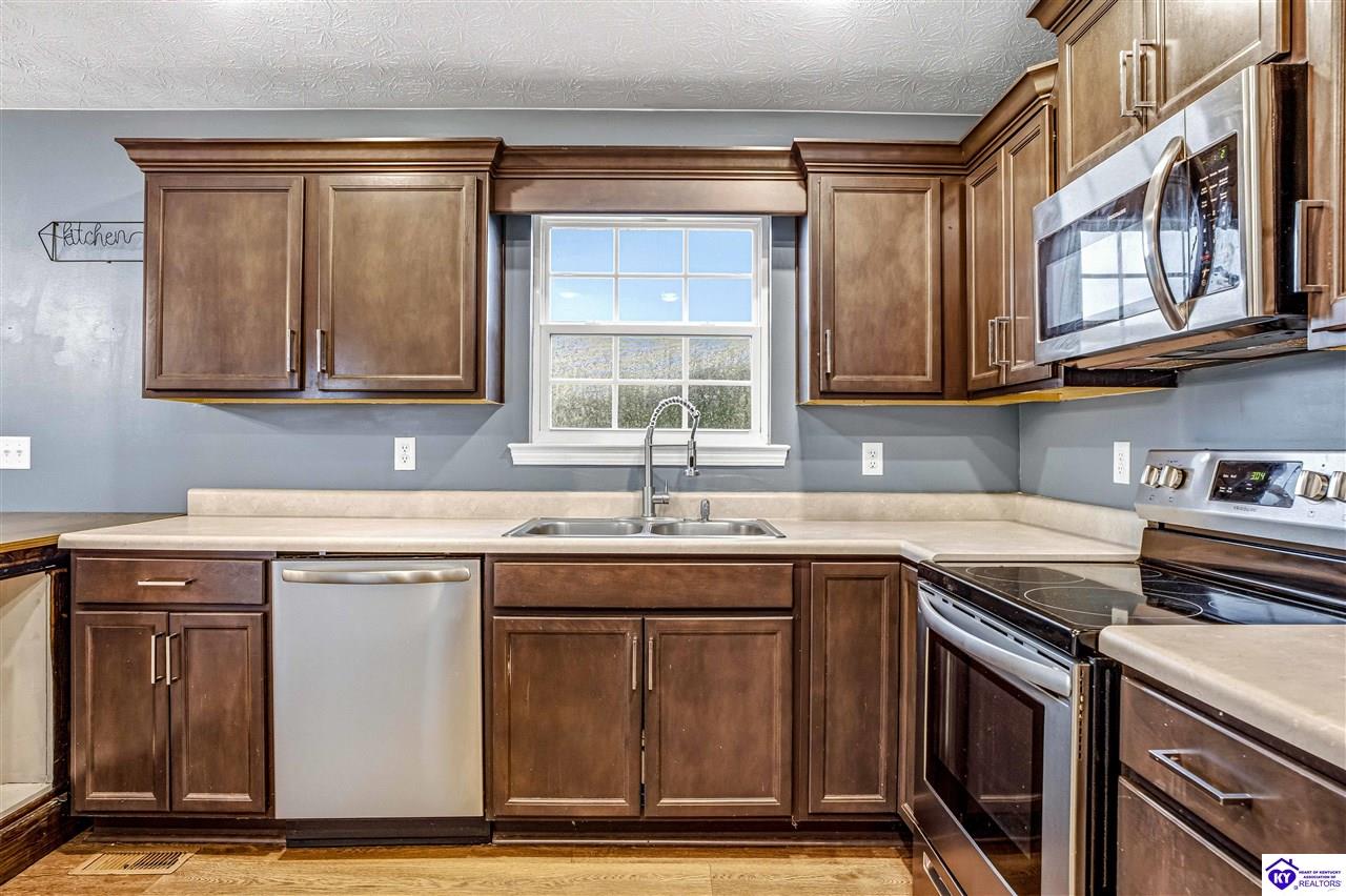 129 Molly Way photo 12