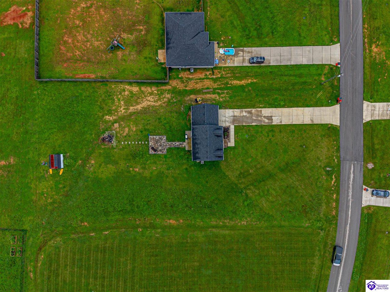 129 Molly Way photo 33