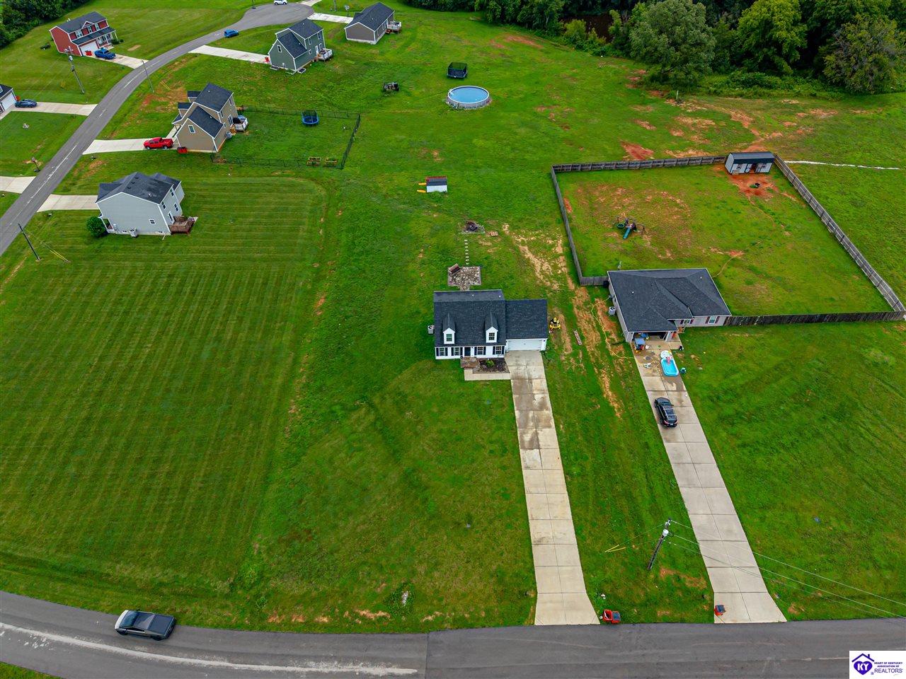 129 Molly Way photo 34