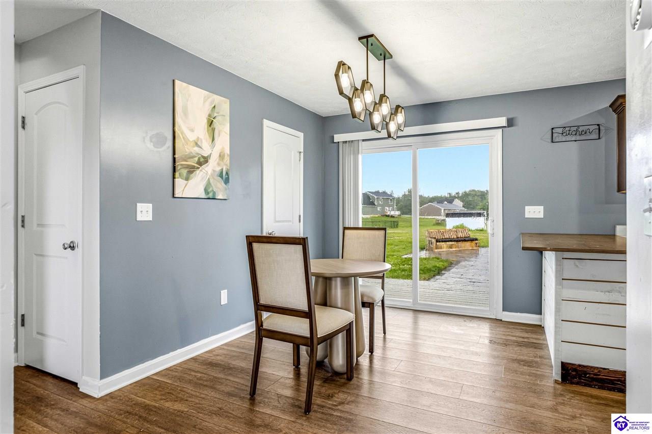 129 Molly Way photo 8