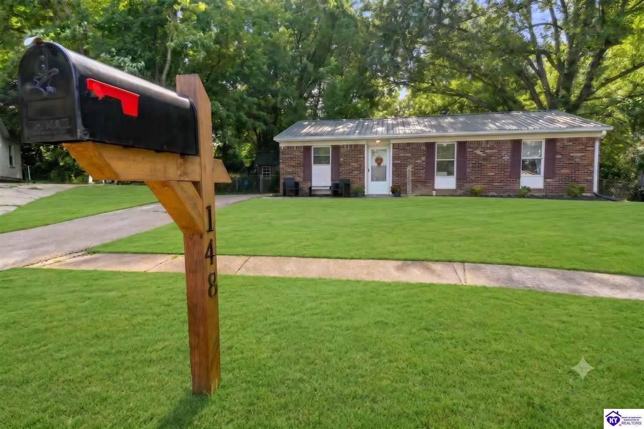 148 Vonda Court photo 3