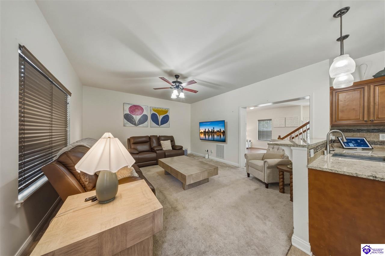 122 Vineland Parkway photo 11