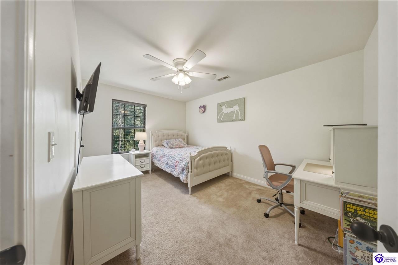 122 Vineland Parkway photo 30