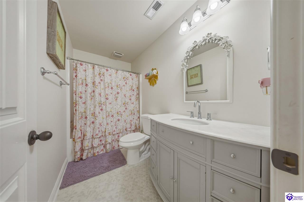 122 Vineland Parkway photo 34